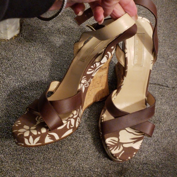 Sandals - Picture 4 of 4